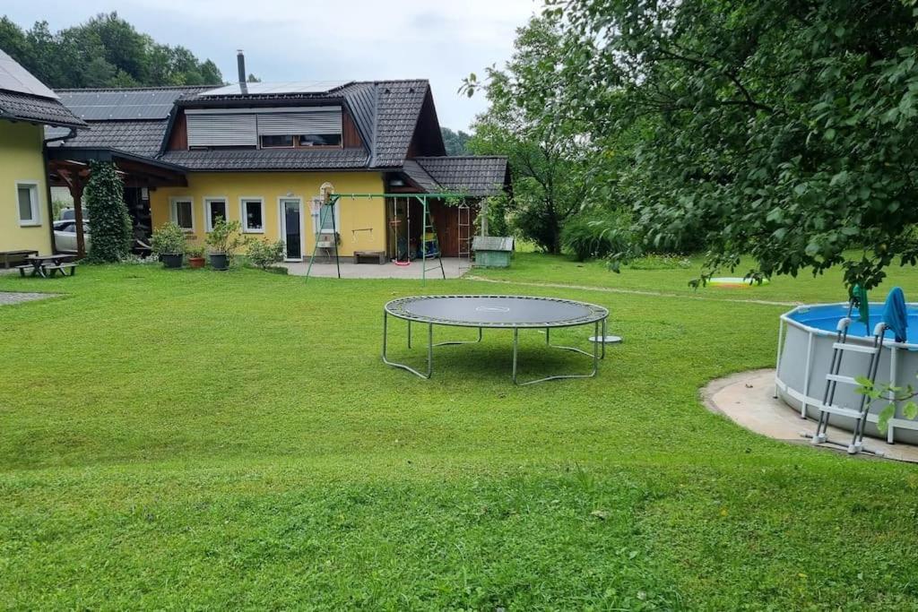 Country Retreat, Near Ljubljana City, Apartma Na Vasi, Blizu Mesta Ljubljana Apartment Medvode Luaran gambar